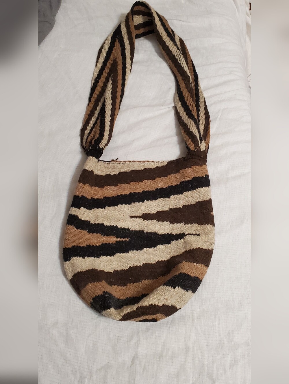 Authentic Handwoven Colombian Arhuaco Mochila Bag 100% Wool Crossbody